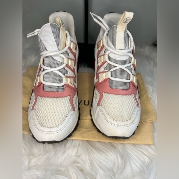 LOUIS vuitton runaway sneaker (38) - Picture 3 of 16